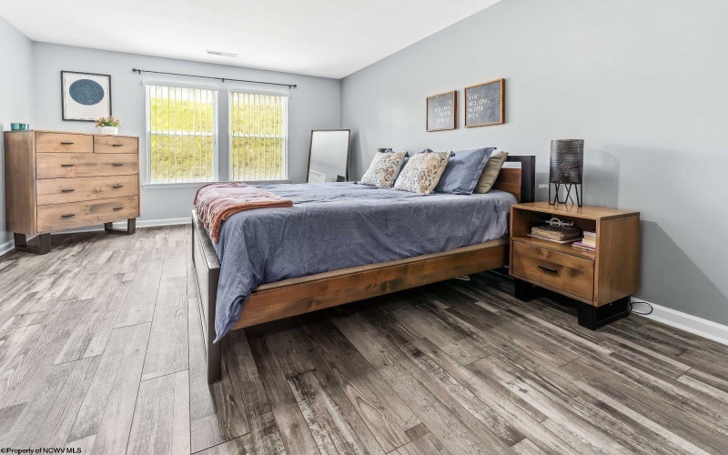 127 Tee Drive, Maidsville, West Virginia 26541, 3 Bedrooms Bedrooms, 8 Rooms Rooms,2 BathroomsBathrooms,Single Family Attached,For Sale,Tee,10164280