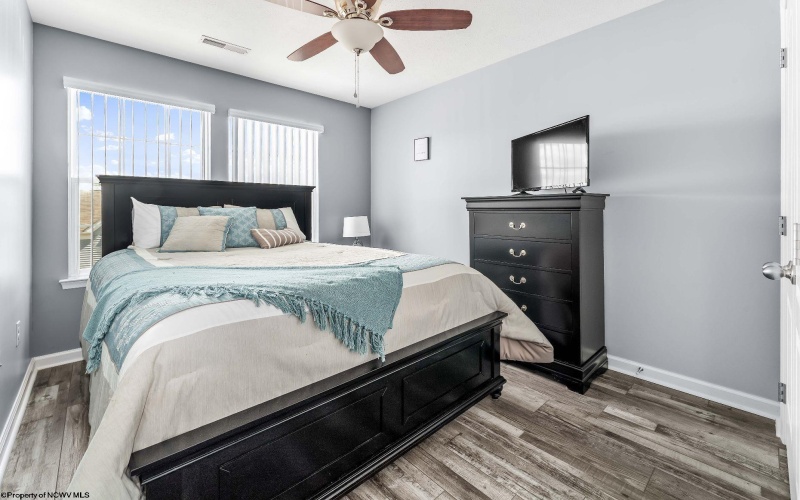 127 Tee Drive, Maidsville, West Virginia 26541, 3 Bedrooms Bedrooms, 8 Rooms Rooms,2 BathroomsBathrooms,Single Family Attached,For Sale,Tee,10164280