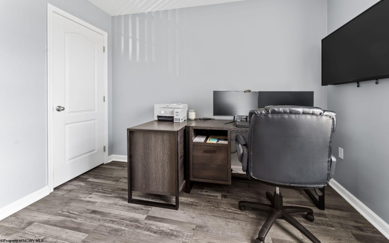 127 Tee Drive, Maidsville, West Virginia 26541, 3 Bedrooms Bedrooms, 8 Rooms Rooms,2 BathroomsBathrooms,Single Family Attached,For Sale,Tee,10164280