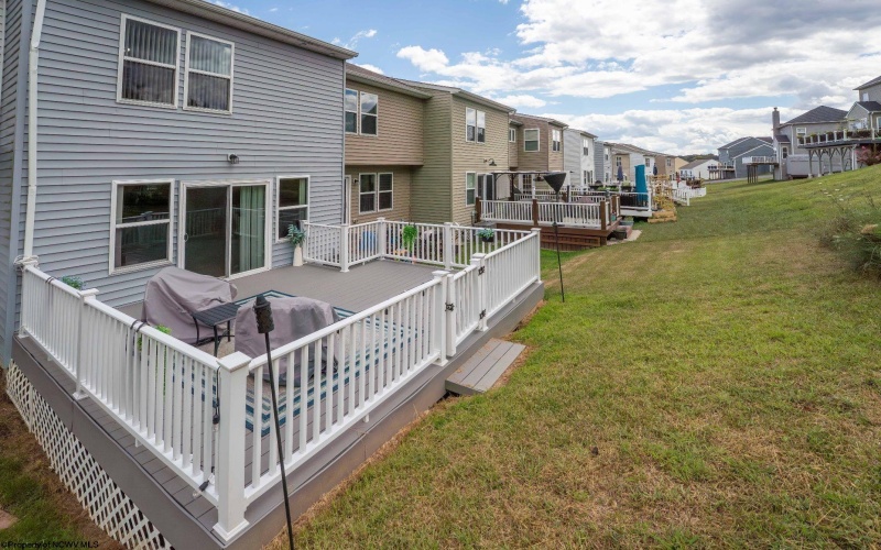 127 Tee Drive, Maidsville, West Virginia 26541, 3 Bedrooms Bedrooms, 8 Rooms Rooms,2 BathroomsBathrooms,Single Family Attached,For Sale,Tee,10164280