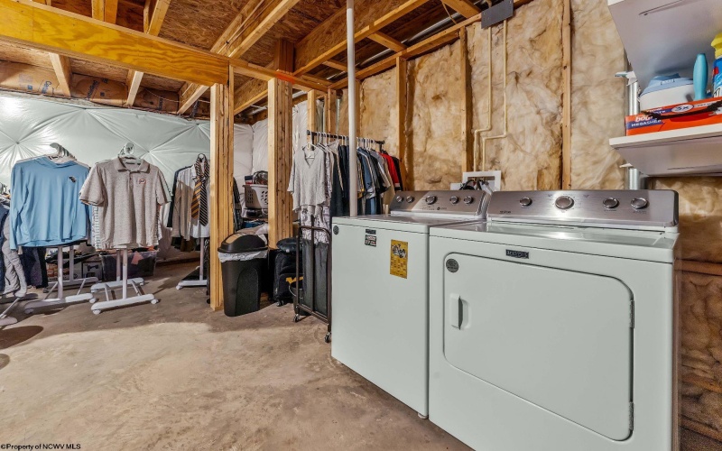 127 Tee Drive, Maidsville, West Virginia 26541, 3 Bedrooms Bedrooms, 8 Rooms Rooms,2 BathroomsBathrooms,Single Family Attached,For Sale,Tee,10164280