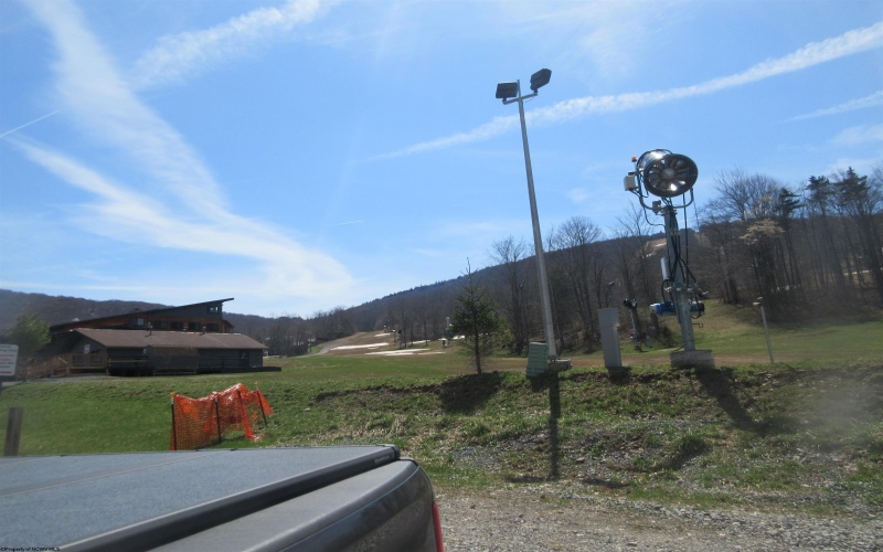 304 HERZWOOD CONDO C Drive, Davis, West Virginia 26260, 2 Bedrooms Bedrooms, 4 Rooms Rooms,1 BathroomBathrooms,Single Family Attached,For Sale,HERZWOOD CONDO C,10164294