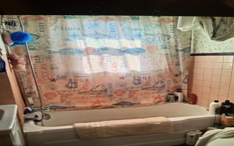 4564 calhoun Highway, Grantsville, West Virginia 26147, 3 Bedrooms Bedrooms, 7 Rooms Rooms,1 BathroomBathrooms,Single Family Detached,For Sale,calhoun,10164297