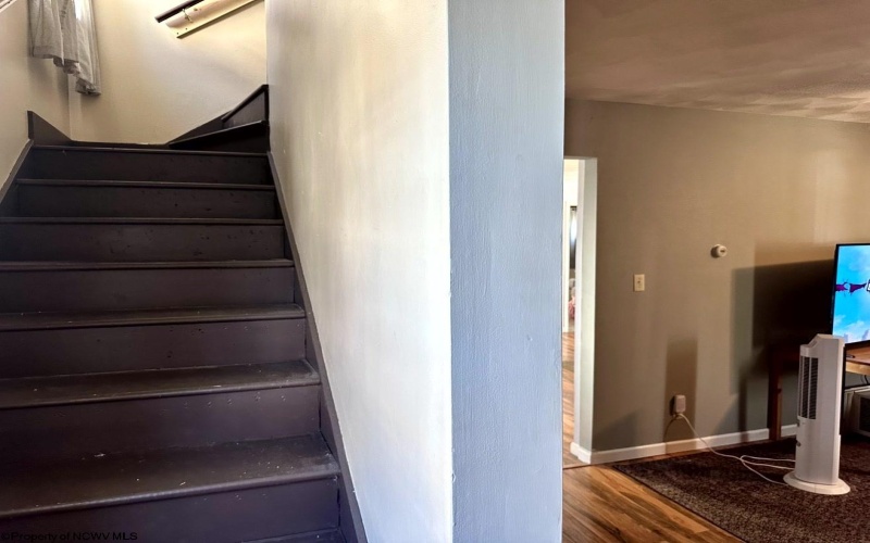 608 Alma Street, Morgantown, West Virginia 26501, 3 Bedrooms Bedrooms, 6 Rooms Rooms,2 BathroomsBathrooms,Single Family Detached,For Sale,Alma,10164290