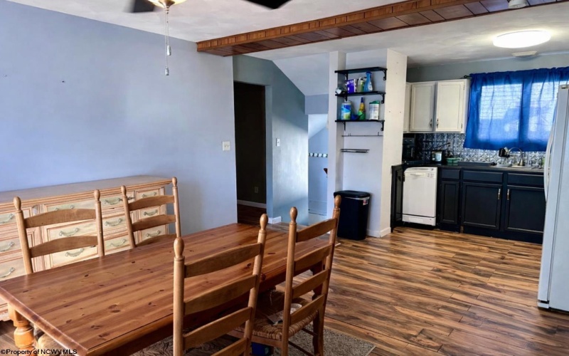 608 Alma Street, Morgantown, West Virginia 26501, 3 Bedrooms Bedrooms, 6 Rooms Rooms,2 BathroomsBathrooms,Single Family Detached,For Sale,Alma,10164290