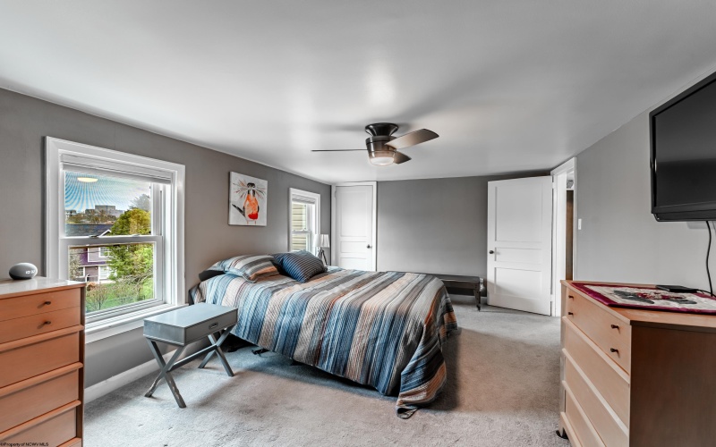 927 Fairfax Drive, Morgantown, West Virginia 26505, 4 Bedrooms Bedrooms, 8 Rooms Rooms,2 BathroomsBathrooms,Single Family Detached,For Sale,Fairfax,10164289