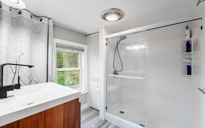 927 Fairfax Drive, Morgantown, West Virginia 26505, 4 Bedrooms Bedrooms, 8 Rooms Rooms,2 BathroomsBathrooms,Single Family Detached,For Sale,Fairfax,10164289