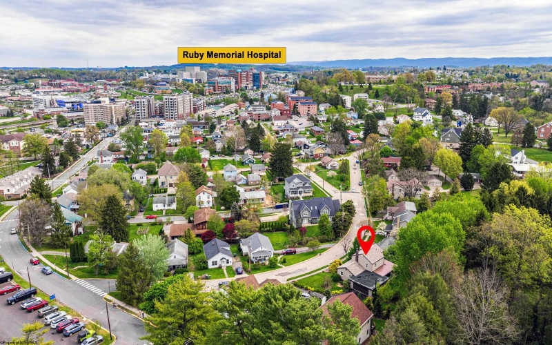 927 Fairfax Drive, Morgantown, West Virginia 26505, 4 Bedrooms Bedrooms, 8 Rooms Rooms,2 BathroomsBathrooms,Single Family Detached,For Sale,Fairfax,10164289