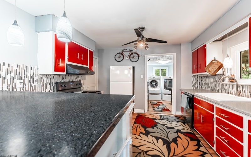 927 Fairfax Drive, Morgantown, West Virginia 26505, 4 Bedrooms Bedrooms, 8 Rooms Rooms,2 BathroomsBathrooms,Single Family Detached,For Sale,Fairfax,10164289