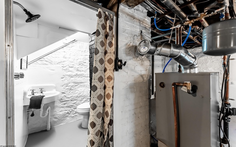 184 Old Furnace Road, Hopwood, Pennsylvania 15445, 3 Bedrooms Bedrooms, 7 Rooms Rooms,2 BathroomsBathrooms,Single Family Detached,For Sale,Old Furnace,10164276