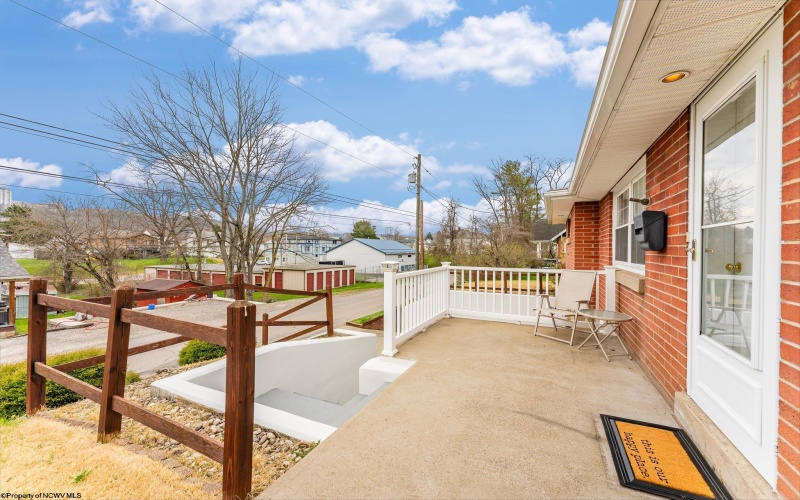 367 Pennsylvania Avenue, Westover, West Virginia 26501, 2 Bedrooms Bedrooms, 8 Rooms Rooms,2 BathroomsBathrooms,Single Family Detached,For Sale,Pennsylvania,10164277