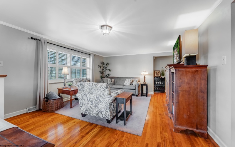 367 Pennsylvania Avenue, Westover, West Virginia 26501, 2 Bedrooms Bedrooms, 8 Rooms Rooms,2 BathroomsBathrooms,Single Family Detached,For Sale,Pennsylvania,10164277