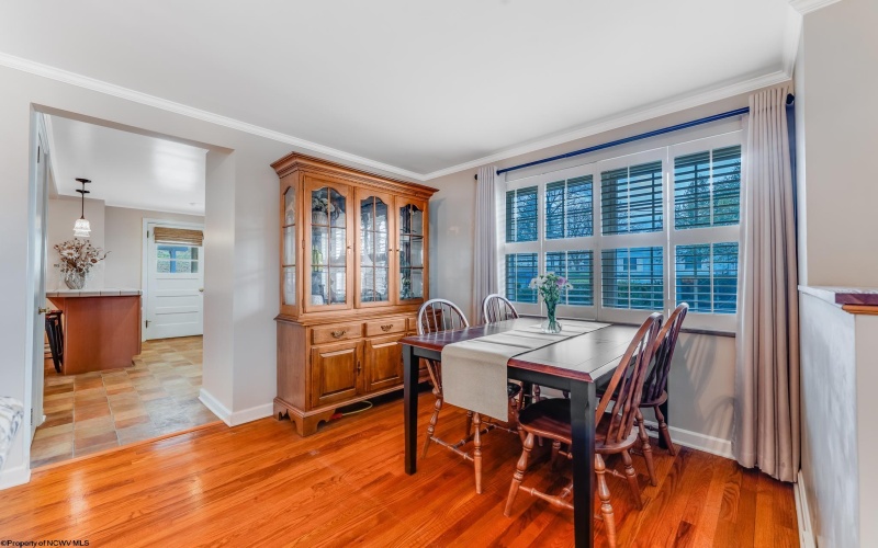 367 Pennsylvania Avenue, Westover, West Virginia 26501, 2 Bedrooms Bedrooms, 8 Rooms Rooms,2 BathroomsBathrooms,Single Family Detached,For Sale,Pennsylvania,10164277