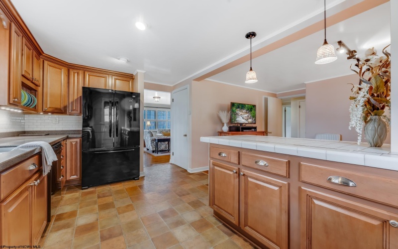 367 Pennsylvania Avenue, Westover, West Virginia 26501, 2 Bedrooms Bedrooms, 8 Rooms Rooms,2 BathroomsBathrooms,Single Family Detached,For Sale,Pennsylvania,10164277