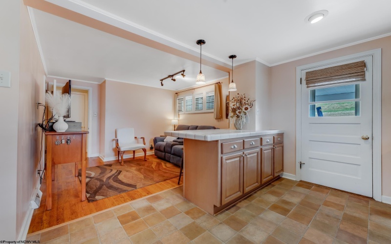 367 Pennsylvania Avenue, Westover, West Virginia 26501, 2 Bedrooms Bedrooms, 8 Rooms Rooms,2 BathroomsBathrooms,Single Family Detached,For Sale,Pennsylvania,10164277