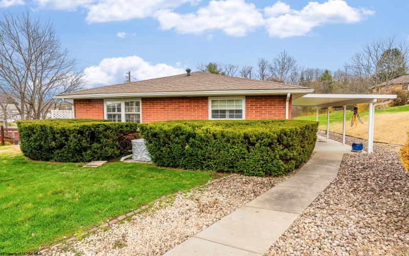 367 Pennsylvania Avenue, Westover, West Virginia 26501, 2 Bedrooms Bedrooms, 8 Rooms Rooms,2 BathroomsBathrooms,Single Family Detached,For Sale,Pennsylvania,10164277