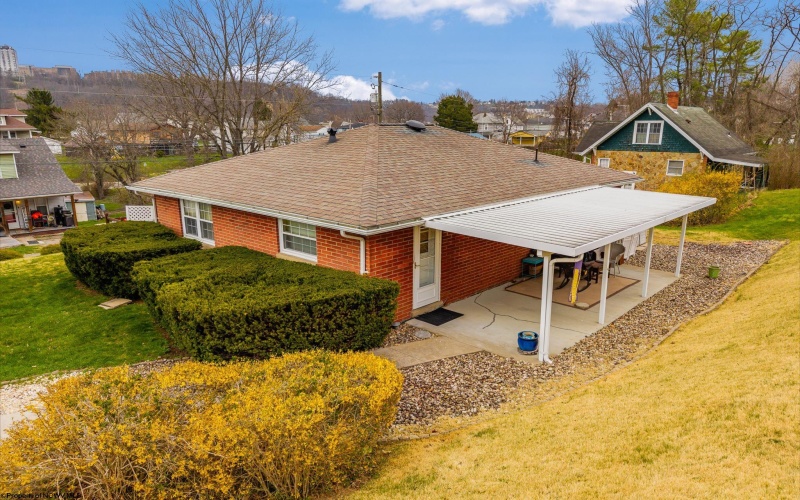 367 Pennsylvania Avenue, Westover, West Virginia 26501, 2 Bedrooms Bedrooms, 8 Rooms Rooms,2 BathroomsBathrooms,Single Family Detached,For Sale,Pennsylvania,10164277