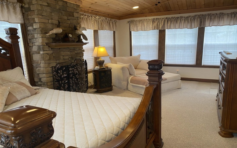 19 Vista Circle, Davis, West Virginia 26260, 3 Bedrooms Bedrooms, 7 Rooms Rooms,2 BathroomsBathrooms,Single Family Detached,For Sale,Vista,10164278