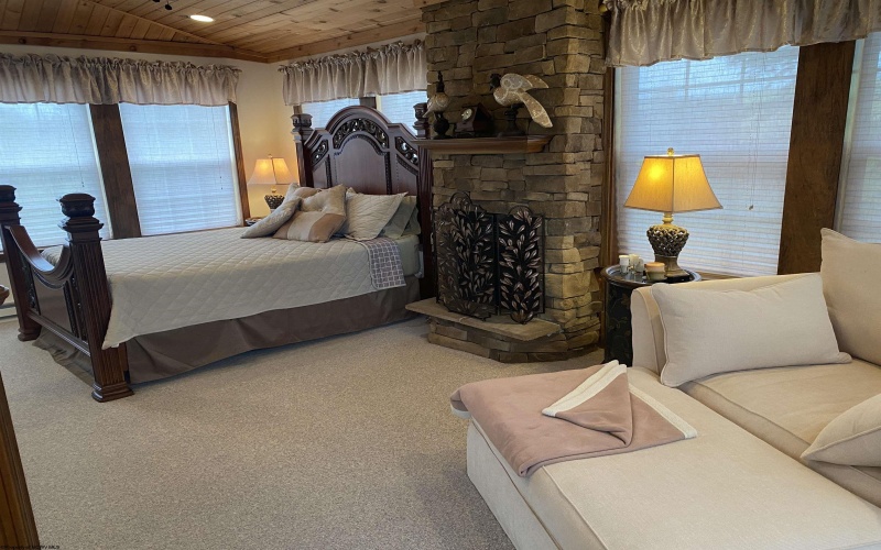 19 Vista Circle, Davis, West Virginia 26260, 3 Bedrooms Bedrooms, 7 Rooms Rooms,2 BathroomsBathrooms,Single Family Detached,For Sale,Vista,10164278