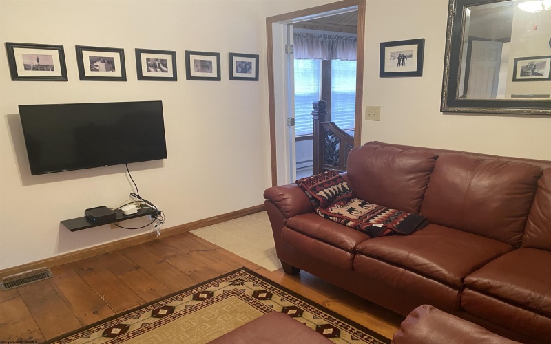 19 Vista Circle, Davis, West Virginia 26260, 3 Bedrooms Bedrooms, 7 Rooms Rooms,2 BathroomsBathrooms,Single Family Detached,For Sale,Vista,10164278