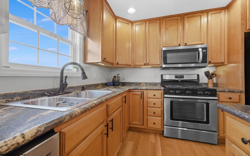 203 Piave Lane, Morgantown, West Virginia 26508, 4 Bedrooms Bedrooms, 9 Rooms Rooms,3 BathroomsBathrooms,Single Family Detached,For Sale,Piave,10164279