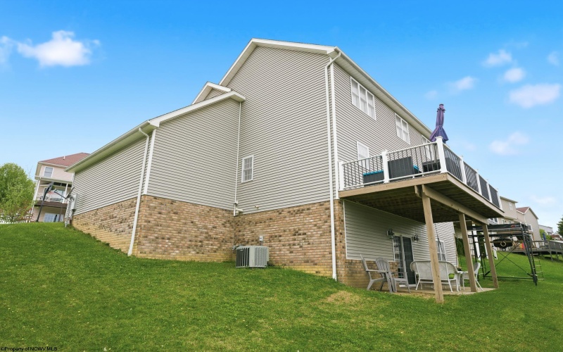 203 Piave Lane, Morgantown, West Virginia 26508, 4 Bedrooms Bedrooms, 9 Rooms Rooms,3 BathroomsBathrooms,Single Family Detached,For Sale,Piave,10164279