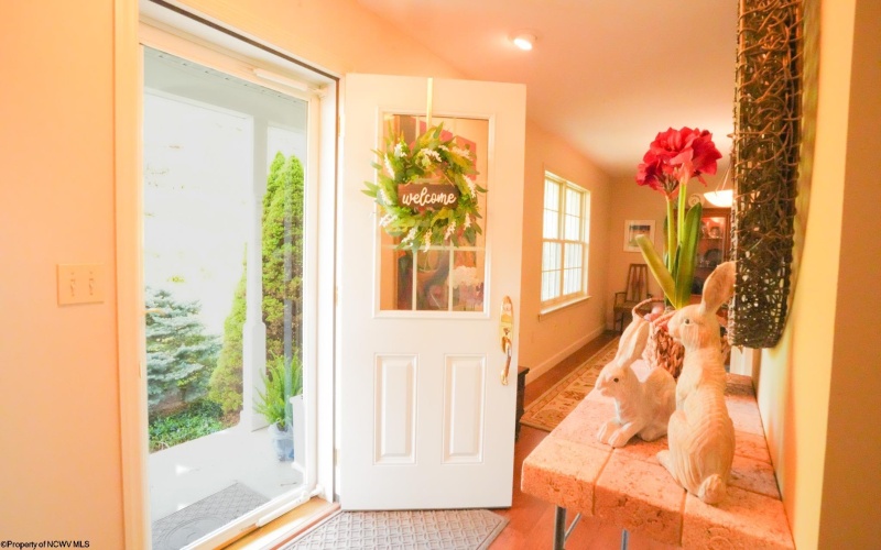 1026 Imperial Drive, Morgantown, West Virginia 26508, 3 Bedrooms Bedrooms, 7 Rooms Rooms,2 BathroomsBathrooms,Single Family Detached,For Sale,Imperial,10164281