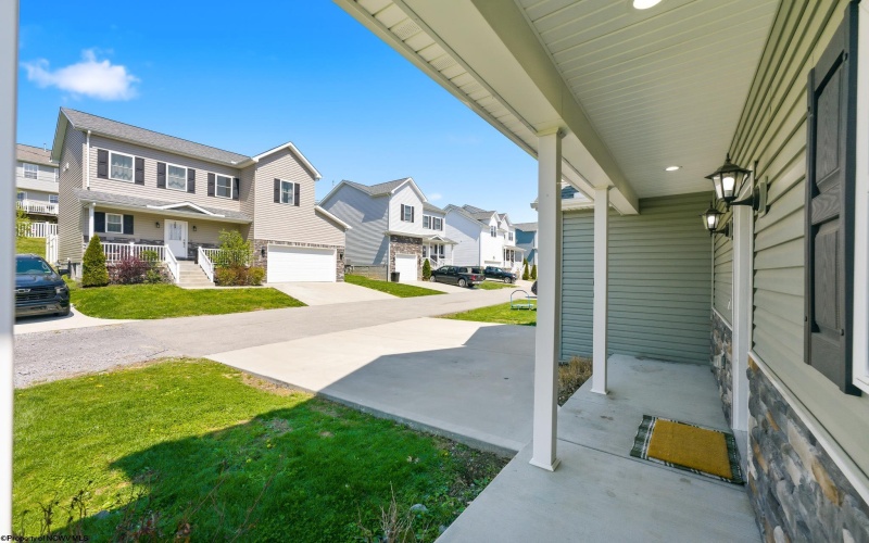 109 Ida Marie Drive, Morgantown, West Virginia 26508, 4 Bedrooms Bedrooms, 8 Rooms Rooms,3 BathroomsBathrooms,Single Family Detached,For Sale,Ida Marie,10164282