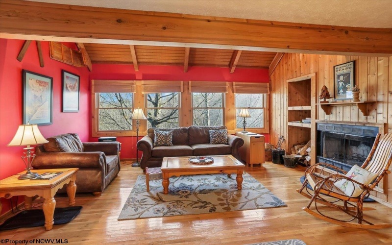 213 Treetop Lane, Davis, West Virginia 26260, 3 Bedrooms Bedrooms, 6 Rooms Rooms,3 BathroomsBathrooms,Single Family Detached,For Sale,Treetop,10164283