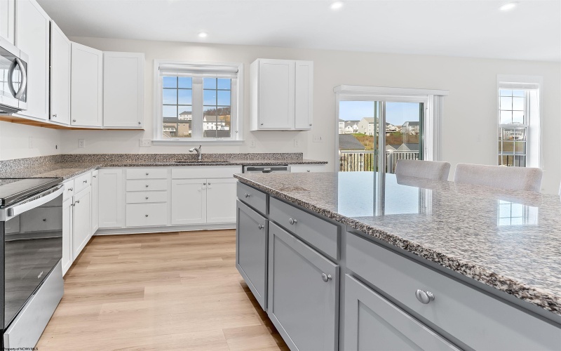 865 Hidden View Way, Morgantown, West Virginia 26508, 5 Bedrooms Bedrooms, 11 Rooms Rooms,3 BathroomsBathrooms,Single Family Detached,For Sale,Hidden View,10164284