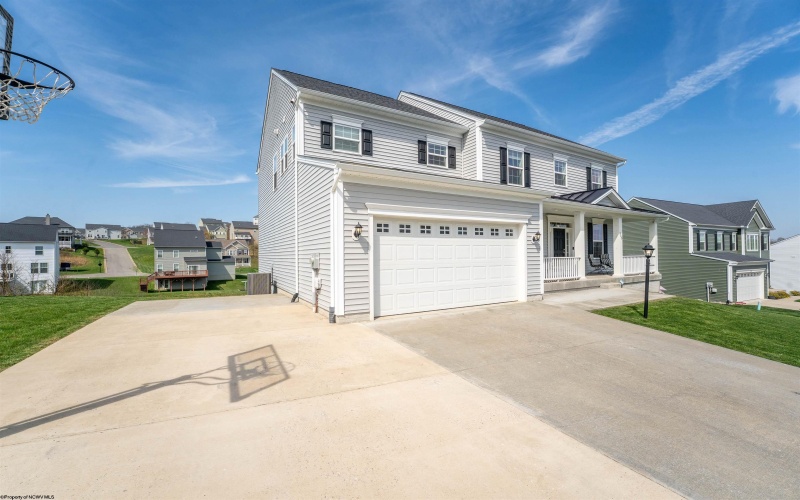 865 Hidden View Way, Morgantown, West Virginia 26508, 5 Bedrooms Bedrooms, 11 Rooms Rooms,3 BathroomsBathrooms,Single Family Detached,For Sale,Hidden View,10164284