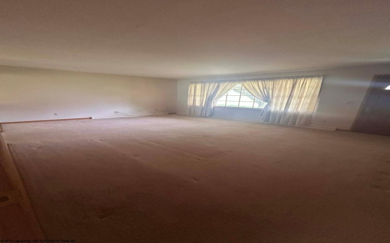 1 Ambrose Street, Buckhannon, West Virginia 26201, 3 Bedrooms Bedrooms, 7 Rooms Rooms,1 BathroomBathrooms,Single Family Detached,For Sale,Ambrose,10164285