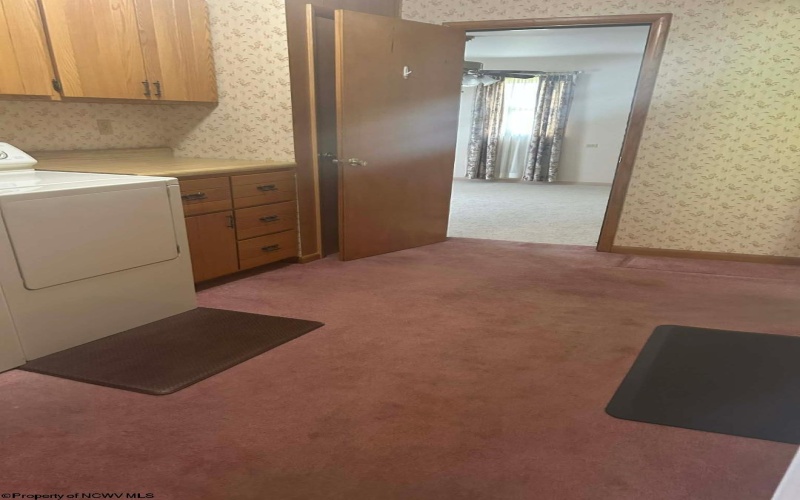 1 Ambrose Street, Buckhannon, West Virginia 26201, 3 Bedrooms Bedrooms, 7 Rooms Rooms,1 BathroomBathrooms,Single Family Detached,For Sale,Ambrose,10164285