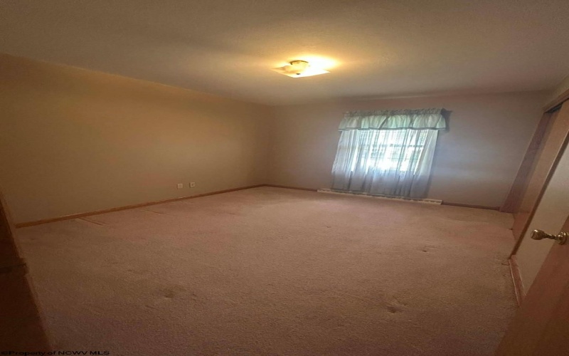 1 Ambrose Street, Buckhannon, West Virginia 26201, 3 Bedrooms Bedrooms, 7 Rooms Rooms,1 BathroomBathrooms,Single Family Detached,For Sale,Ambrose,10164285