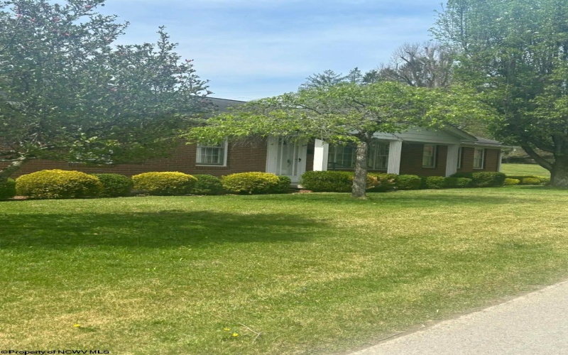 1 Ambrose Street, Buckhannon, West Virginia 26201, 3 Bedrooms Bedrooms, 7 Rooms Rooms,1 BathroomBathrooms,Single Family Detached,For Sale,Ambrose,10164285