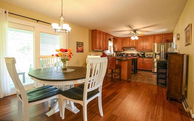 116 Rosewood Avenue, Fairmont, West Virginia 26554, 3 Bedrooms Bedrooms, 7 Rooms Rooms,2 BathroomsBathrooms,Single Family Detached,For Sale,Rosewood,10164286