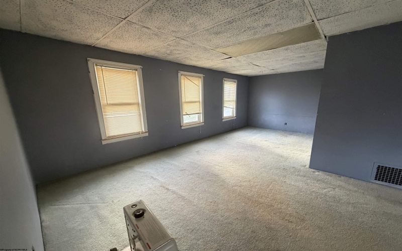 1830 Pearlman Avenue, Clarksburg, West Virginia 26301, 3 Bedrooms Bedrooms, 5 Rooms Rooms,2 BathroomsBathrooms,Single Family Detached,For Sale,Pearlman,10164302