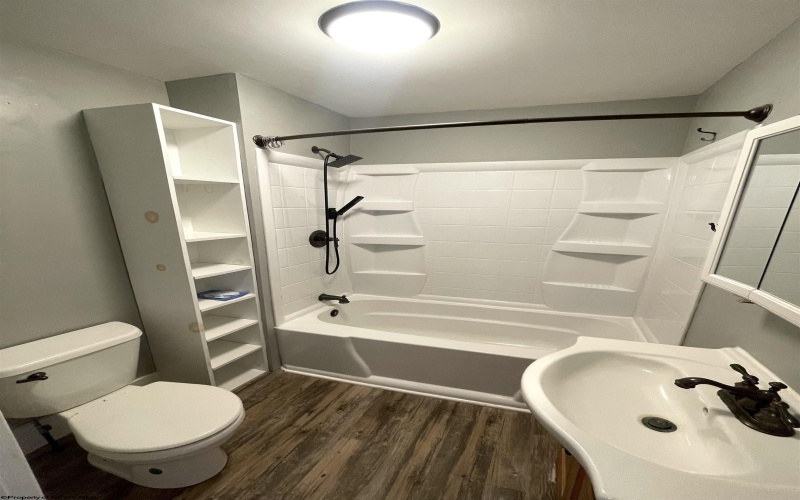 603 1/2 Pike Street, Barrackville, West Virginia 26559, 2 Bedrooms Bedrooms, 6 Rooms Rooms,1 BathroomBathrooms,Single Family Detached,For Sale,Pike,10164304