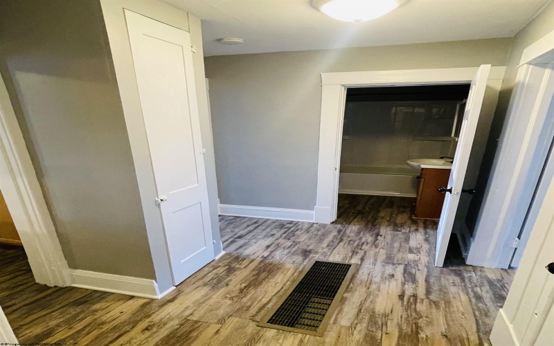 603 1/2 Pike Street, Barrackville, West Virginia 26559, 2 Bedrooms Bedrooms, 6 Rooms Rooms,1 BathroomBathrooms,Single Family Detached,For Sale,Pike,10164304