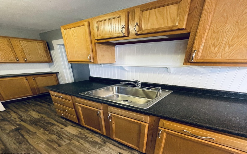 603 1/2 Pike Street, Barrackville, West Virginia 26559, 2 Bedrooms Bedrooms, 6 Rooms Rooms,1 BathroomBathrooms,Single Family Detached,For Sale,Pike,10164304