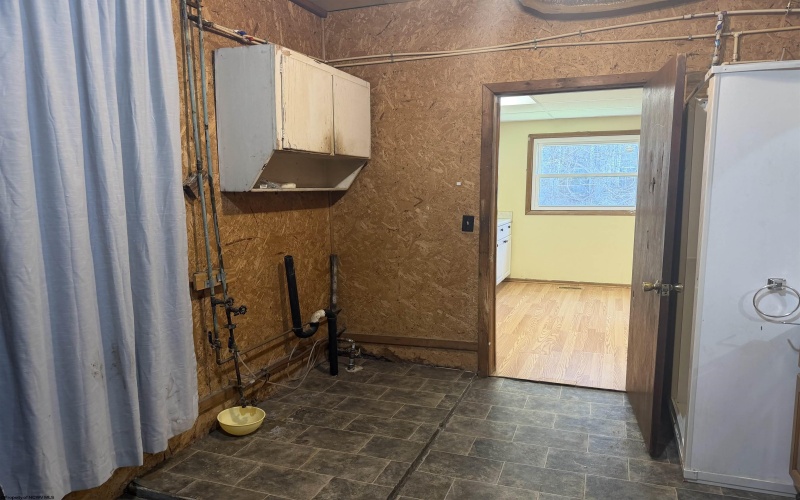 53 Rebecca Street, Shinnston, West Virginia 26431, 3 Bedrooms Bedrooms, 6 Rooms Rooms,2 BathroomsBathrooms,Single Family Detached,For Sale,Rebecca,10164305