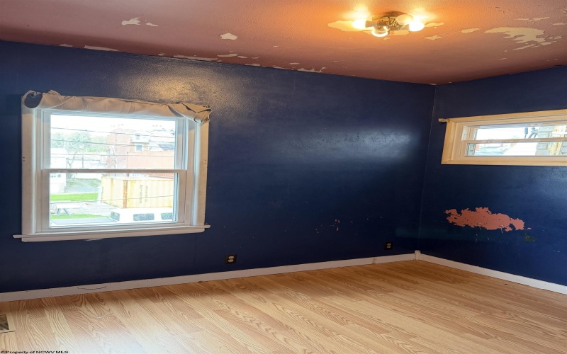 53 Rebecca Street, Shinnston, West Virginia 26431, 3 Bedrooms Bedrooms, 6 Rooms Rooms,2 BathroomsBathrooms,Single Family Detached,For Sale,Rebecca,10164305