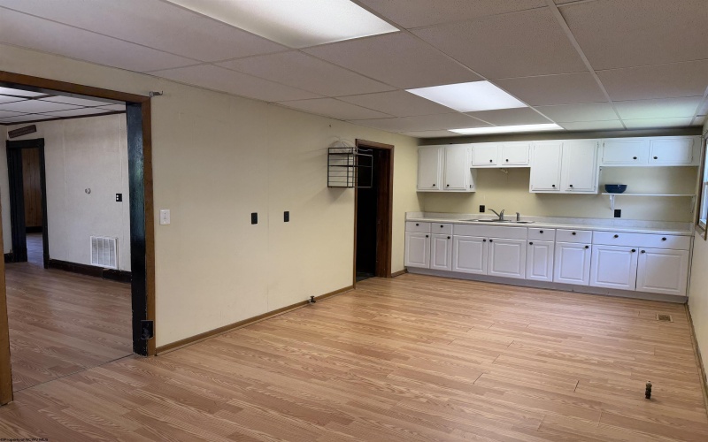 53 Rebecca Street, Shinnston, West Virginia 26431, 3 Bedrooms Bedrooms, 6 Rooms Rooms,2 BathroomsBathrooms,Single Family Detached,For Sale,Rebecca,10164305