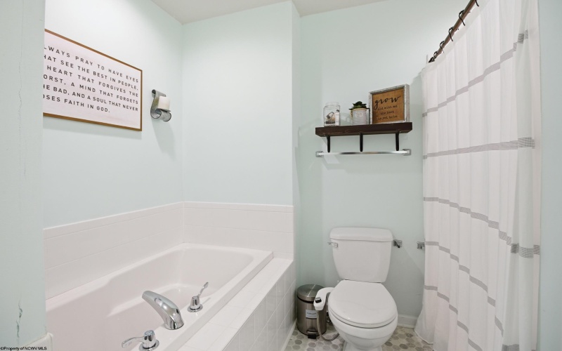 221 Birds Eye View Drive, Morgantown, West Virginia 26501, 3 Bedrooms Bedrooms, 6 Rooms Rooms,2 BathroomsBathrooms,Single Family Attached,For Sale,Birds Eye View,10164336