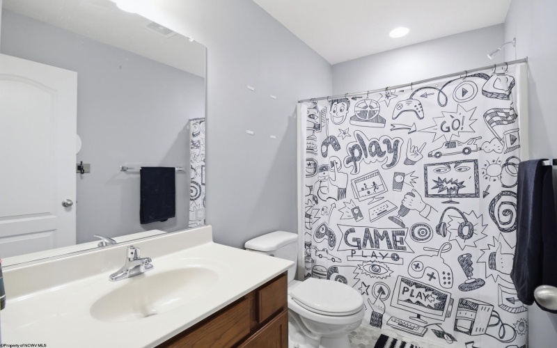 221 Birds Eye View Drive, Morgantown, West Virginia 26501, 3 Bedrooms Bedrooms, 6 Rooms Rooms,2 BathroomsBathrooms,Single Family Attached,For Sale,Birds Eye View,10164336