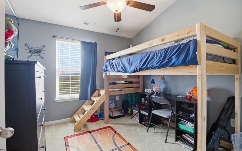 221 Birds Eye View Drive, Morgantown, West Virginia 26501, 3 Bedrooms Bedrooms, 6 Rooms Rooms,2 BathroomsBathrooms,Single Family Attached,For Sale,Birds Eye View,10164336