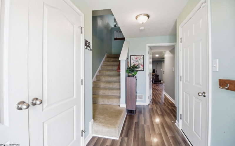 221 Birds Eye View Drive, Morgantown, West Virginia 26501, 3 Bedrooms Bedrooms, 6 Rooms Rooms,2 BathroomsBathrooms,Single Family Attached,For Sale,Birds Eye View,10164336