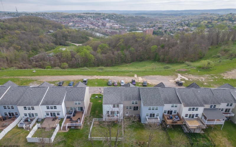 221 Birds Eye View Drive, Morgantown, West Virginia 26501, 3 Bedrooms Bedrooms, 6 Rooms Rooms,2 BathroomsBathrooms,Single Family Attached,For Sale,Birds Eye View,10164336