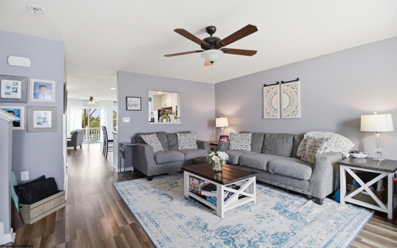 221 Birds Eye View Drive, Morgantown, West Virginia 26501, 3 Bedrooms Bedrooms, 6 Rooms Rooms,2 BathroomsBathrooms,Single Family Attached,For Sale,Birds Eye View,10164336