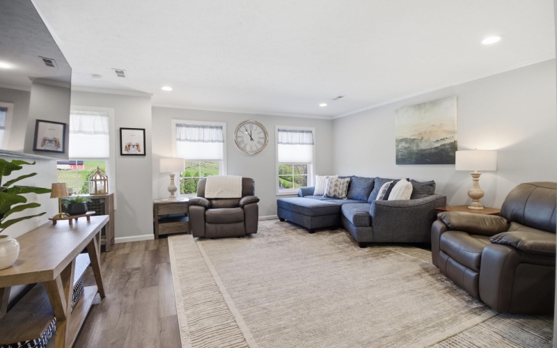 6 Misty Lane, Fairmont, West Virginia 26554, 3 Bedrooms Bedrooms, 9 Rooms Rooms,2 BathroomsBathrooms,Single Family Attached,For Sale,Misty,10164337